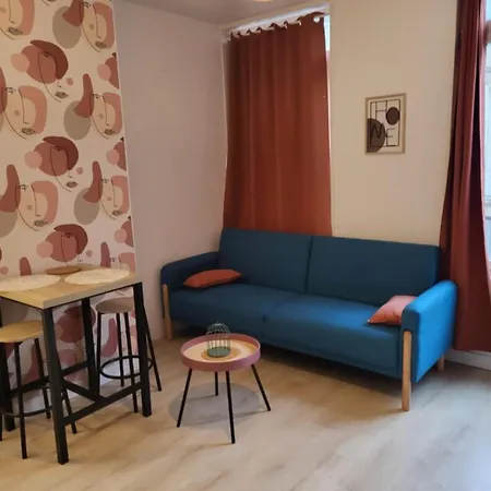Deguise 8 Apartamento *